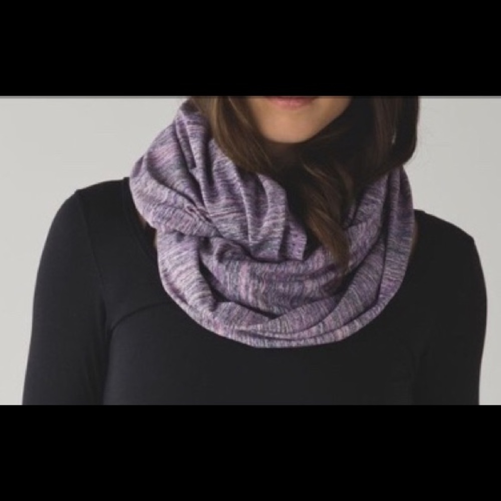 Lululemon Venyasa Scarf  *Rulu